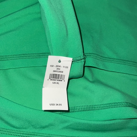 ☘️Aerie green keyhole back sportbra/camo top lined - Picture 3 of 5